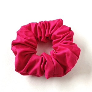 Egyszínű pink scrunchie, hajgumi - ruha & divat - hajdísz & hajcsat - hajgumi - Meska.hu
