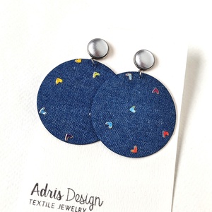 Farmer hatású, sötétkék, kis szivecskés nagyméretű textilfülbevaló ezüsttel - ékszer - fülbevaló - lógó fülbevaló - Meska.hu