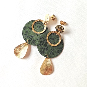 Spenótzöld ágacska mintás textilfülbevaló aranyozott nemesacél kiegészítőkkel, Ékszer, Fülbevaló, Lógó fülbevaló, Ékszerkészítés, MESKA
