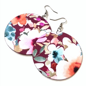 Meleg barna alapon rózsaszín, kékes, narancsos nagy virágmintás textilfülbevaló, Ékszer, Fülbevaló, Lógó fülbevaló, Ékszerkészítés, MESKA
