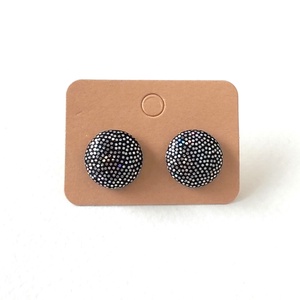 Ezüstösen csillogó textilfülbevaló, Ékszer, Fülbevaló, Pötty fülbevaló, Ékszerkészítés, MESKA