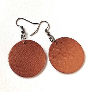 Bronz színű metál hatású textilfülbevaló, Ékszer, Fülbevaló, Lógó fülbevaló, Ékszerkészítés, MESKA