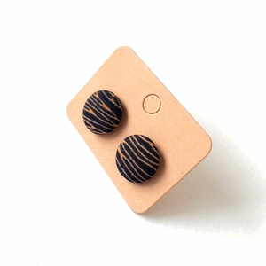 Fekete és narancssárgás csíkos bedugós textilfülbevaló, Ékszer, Fülbevaló, Pötty fülbevaló, Ékszerkészítés, MESKA