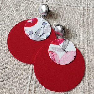 Piros és mintás nagyméretű textilfülbevaló ezüst textil bedugós résszel, Ékszer, Fülbevaló, Lógó fülbevaló, Ékszerkészítés, MESKA