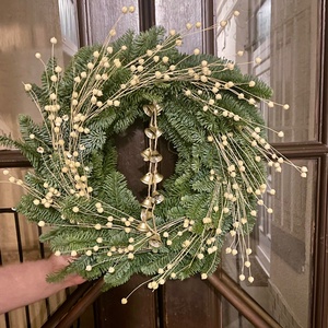 Harangos fenyő kopogtató, Otthon & Életmód, Dekoráció, Ajtó- és ablak dekoráció, Ajtódísz & Kopogtató, , A kopogtató átmérője 38cm.

Igazán szép, egyedi kopogtató, amely az ajtód dísze lehet.

Átvétel Bud..., MESKA