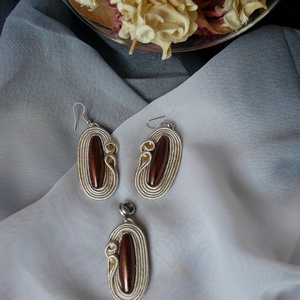 Egyedi sujtás ékszergarnitúra, díszdobozban, Ékszer, Ékszerszett, Ékszerkészítés, MESKA