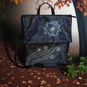 Műbőr kézi, váll és hátitáska, kézzel festett mintával! - táska & tok - hátizsák - hátizsák - Meska.hu