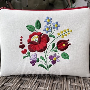 Matyós Neszi, Táska & Tok, Neszesszer, Hímzés, Varrás, MESKA