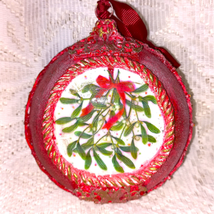 Karácsonyfa dísz fagyönggyel, Karácsony, Karácsonyi lakásdekoráció, Karácsonyfadíszek, Decoupage, transzfer és szalvétatechnika, MESKA