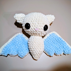 Egyedi horgolt fehér denevér � Puha amigurumi figura - Meska.hu