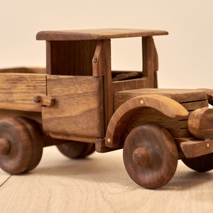 Fa autó - 'Paprika', Otthon & Életmód, Dekoráció, Dísztárgy, Famegmunkálás, MESKA
