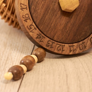 Faragott adventi naptár - otthon & életmód - dekoráció - asztal és polc dekoráció - dekorációs tál, tartó - Meska.hu