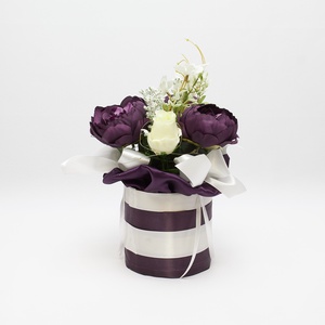 Elegáns virágbox lila és krém színvilágban - otthon & életmód - dekoráció - asztal és polc dekoráció - asztaldísz - Meska.hu