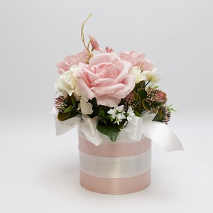 Romantikus rózsaszín virágbox � elegáns rózsás virágkompozíció ajándéknak - otthon & életmód - dekoráció - asztal és polc dekoráció - asztaldísz - Meska.hu