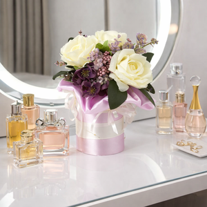 Elegáns rózsás virágbox � krém és lila virágkompozíció ajándéknak - otthon & életmód - virágdekoráció - virágok - virágbox - Meska.hu