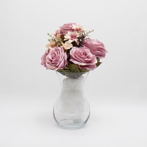 Romantikus, púder rózsaszín virágkompozíció elegáns üveg vázában. - otthon & életmód - dekoráció - asztal és polc dekoráció - asztaldísz - Meska.hu