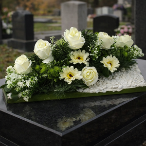 Rózsás temetői dísz, Otthon & Életmód, Vallás, Temetkezési tárgy, Sírdísz, kegyeleti dísz, Virágkötés, MESKA