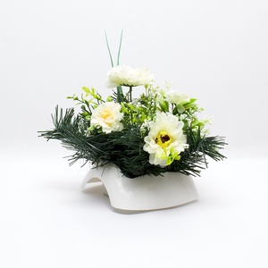 Elegáns fehér temetői dísz örökzölddel - otthon & életmód - vallás - temetkezési tárgy - sírdísz, kegyeleti dísz - Meska.hu