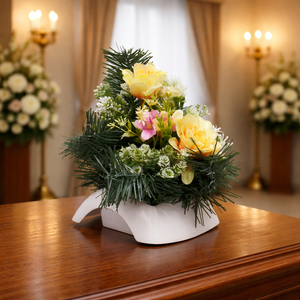 Sárga virágos temetői dísz zöld örökzölddel - otthon & életmód - vallás - temetkezési tárgy - sírdísz, kegyeleti dísz - Meska.hu