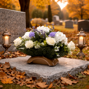 Fehér�lila elegáns sírdísz művirágokkal - Meska.hu