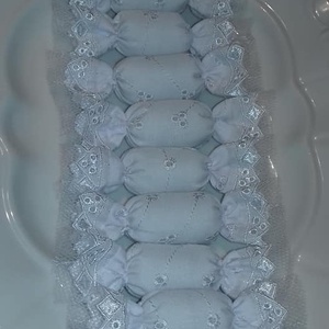 Elegáns textilcukorkák tüllel/organzával - karácsony - karácsonyi lakásdekoráció - karácsonyfadíszek - karácsonyi lakásdekoráció - Meska.hu