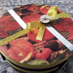 ŐSZI KINCSEK DOBOZA kerek doboz,tároló - otthon & lakás - dekoráció - díszdoboz - Meska.hu ŐSZI KINCSEK DOBOZA kerek doboz,tároló - otthon & lakás - dekoráció - díszdoboz - Meska.hu