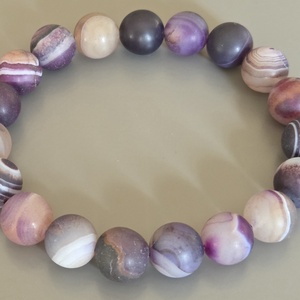 Matt lila achát karkötő, ajándék, nőnek, lánynak, Ékszer, Karkötő, Gyöngyös karkötő, Ékszerkészítés, MESKA