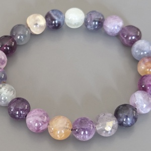 Fluorit karkötő, ajándék, nőnek, lánynak, Ékszer, Karkötő, Gyöngyös karkötő, Ékszerkészítés, Karkötőt készítettem 8 mm-es sokszínű, szépséges fluoritokból. Elegáns, szépséges ékszer, minden al..., MESKA