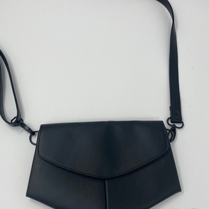 Skye crossbody táska, Táska & Tok, Kézitáska & válltáska, Válltáska, Varrás, MESKA