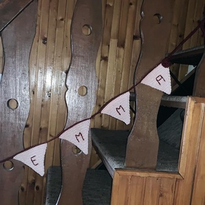 Horgolt zászlófüzér névvel, Otthon & Életmód, Babaszoba, gyerekszoba, Babaszoba dekoráció, Horgolás, MESKA