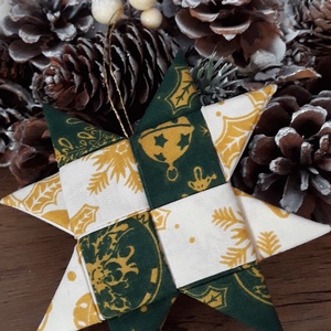 Skandináv csillag - Zöld-fehér-arany színű patchwork karácsonyfadísz - Meska.hu