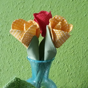 Textil tulipán levéllel, Otthon & Életmód, Dekoráció, Virágdísz és tartó, Csokor & Virágdísz, Varrás, Patchwork, foltvarrás, MESKA