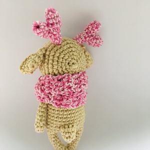 Horgolt rénszarvas figura színes sállal - Amigurumi szarvas rózsaszín sállal - játék & sport - plüssállat & játékfigura - más figura - Meska.hu