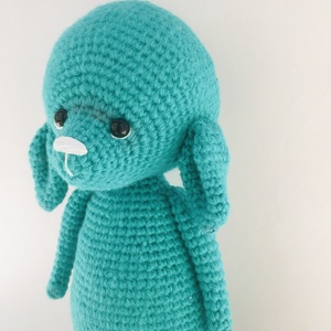 Amigurumi zöld nyuszika szívecskével - lógó fülű horgolt nyuszi - új kedvenc gyermekednek - játék & sport - plüssállat & játékfigura - nyuszi - Meska.hu