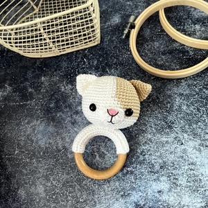 Amigurumi foltos cica csörgő babáknak - játék & sport - plüssállat & játékfigura - cica - Meska.hu