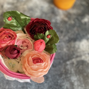 Babaköszöntő ajándékcsomag - babaváró ajándék - handmade újszülött látogató meglepetés - Meska.hu