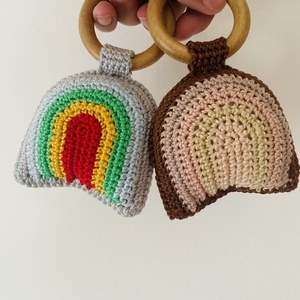 Szivárvány baba játék - amigurumi csörgő, Baba - mama, Baba játékok, Szundikendő, alvóka, Horgolás, Varrás, Kézzel készült amigurumi baba játék, szivárvàny alakú csendes jàték. 
Színei felkeltik a babák érde..., MESKA
