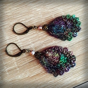 Legyezős, gyapjú fülbevaló - ékszer - fülbevaló - lógó fülbevaló - Meska.hu