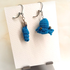 Kicsi polip, és egy csáp, horgolt fülbevaló - ékszer - fülbevaló - lógó fülbevaló - Meska.hu