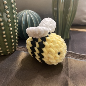 Horgolt méhecske - játék & sport - plüssállat & játékfigura - méhecske - Meska.hu