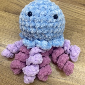 Horgolt medúza, Játék & Sport, Plüssállat & Játékfigura, Más figura, Horgolás, MESKA