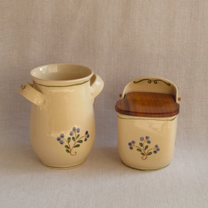 Kék virágos kerámia sótartó diófa fedéllel, és fakanáltartó - Meska.hu