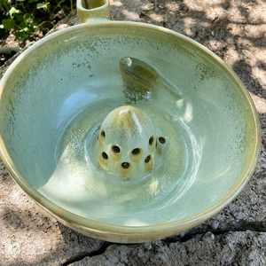 Kézzel készített kerámia szűrőtál - berry bowl XL, Otthon & Életmód, Konyhafelszerelés, tálalás, Tálalás, Kínálótál, Kerámia, MESKA