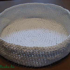 Rendelésre : Nagy horgolt kosár pamut pólóanyagból - Meska.hu