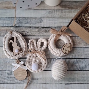 Húsvéti horgolt díszek dobozban - ünnepi díszek, dekorációk - húsvéti díszek és dekorációk - húsvéti tojásfadíszek - Meska.hu