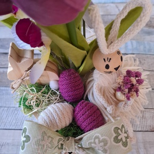 Húsvéti asztali dísz fa kaspóban, nyuszival, tojással, tulipánnal - ünnepi díszek, dekorációk - húsvéti díszek és dekorációk - húsvéti asztaldíszek - Meska.hu