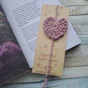 Horgolt szív alakú könyvjelző - könyv & zene - könyvjelző - Meska.hu