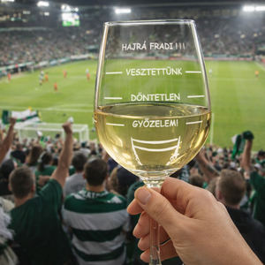 Gravírozott pohár foci meccshez, szurkoláshoz vagy ünnepléshez, kedvenc focicsapattal, Otthon & Életmód, Konyhafelszerelés, tálalás, Tálalás, Boros poharak, szettek, Gravírozás, pirográfia, MESKA