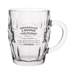 Gravírozott söröskorsó A legfontosabbak Apának hívnak - otthon & életmód - konyhafelszerelés, tálalás - tálalás - sörös pohár és korsó - Meska.hu