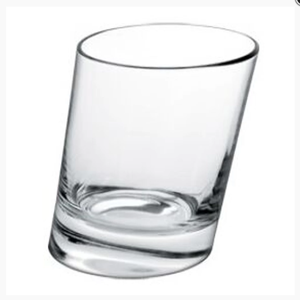 Prémium ferde whiskyspohár gravírozva � Nem én dőlök, a világ ferde - otthon & életmód - konyhafelszerelés, tálalás - tálalás - pohár - Meska.hu